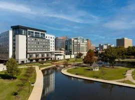 Trilogy Hotel Huntsville, Autograph Collection