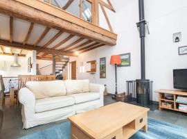 Troilus Barn, hotel in Barford