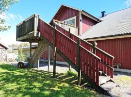 Cosy rural apartment close to Nösund SE09122, hotel i Henån