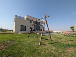 Villa LAM atlas view, hotel em Tameslouht