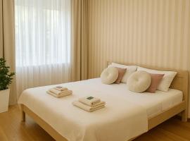 Apartament na Saperskiej, osiedle zamknięte, parking, hotel em Plock