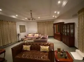 Luxury Villa Ensuite Room 4