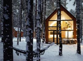 Wyjątkowy domek w kompleksie Patyki Las Możliwości, strandhotel i Zel&oacute;w