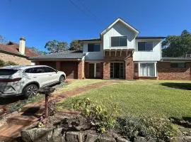 Spacious Homelike King Studio Retreat in Roseville