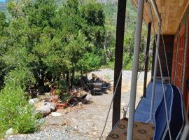 Casa Montañas del Tricahue, hotel em Colbún Alto