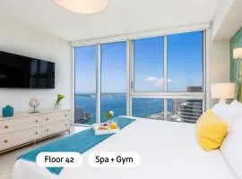 MVR - Luxury High-Rise Near Everything