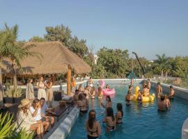 Mayan Monkey Tulum - Social Hotel, hotel in Tulum