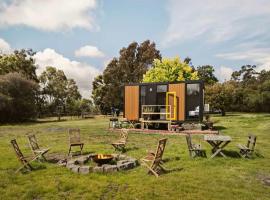 Avalon Tiny Home by Tiny Away, domek nebo chatka v destinaci Kyneton