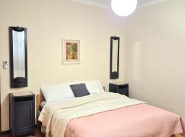 Villa Due Cieli 1，位于兰佐丁泰尔维的酒店