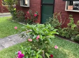 Quarto em casa aconchegante