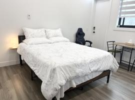 Bird Nest Suites, Hotel in Surrey