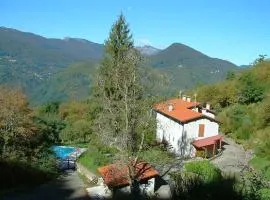 Mountain view holiday home in Cutigliano