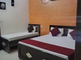 Ramam Hotel by Naavagat 500 Meter from mandir