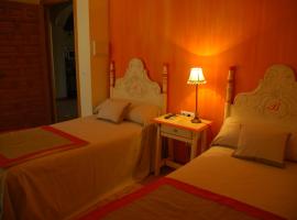 Molino La Boticaria, hotel in Marchena