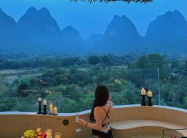 Xiwang Jinlai SOOOAN Hidden Luxury Resort Hotel -Yangshuo Yulong River,Near Bamboo Rafting,Guilin Eternal Emotions Scenic Area,Provide 300 square meters Pool,Private Hot Spring,Welcome Fruit,Afternoon Tea,Night Snack,L'Occit ane Toiletries, hotel en Yangshuo