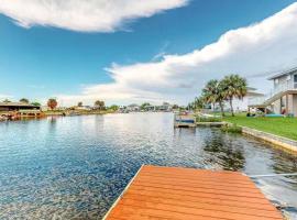 Waterfront home with direct gulf access, hotel v destinaci Hernando Beach