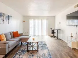 Modern 2 BR APT, Near Hospital & UAB, WiFi