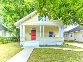 Spacious 3BR Midtown Home - Sleeps 7 - Walkable to Dining & Attractions - Easy Access to Downtown, хотел в Мемфис