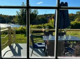 Harbor Bend House - River View in the Center of Town