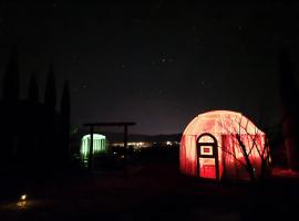 Stargazing Retreats Homestay, Hotel in Camp Verde