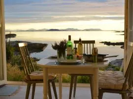 Superior Cottage with Sea View in Senja、Senjehestenのシャレー