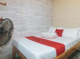 RedDoorz Hostel @ Faes Transient House