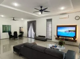 Lahat Serenity 168 Big Corner Cozy House