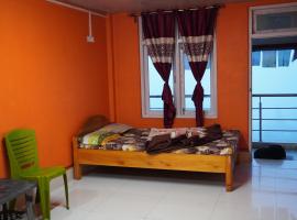 Cholo Ghure Ashi-Sillery Gaon Homestay, hotel en Pedong