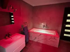 Apartmán 3KK 80 m2 s vířivkou a saunou