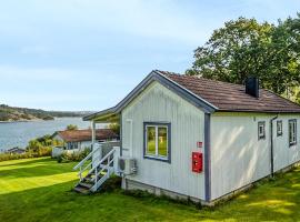 Cozy Home In Myggenäs With Sauna, hotel i Höviksnäs