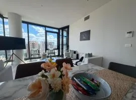 Stylish suites with City-view & Balcony in York&George