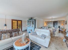 Bruyère et Charmes de Bourgogne, Hotel in La Guiche