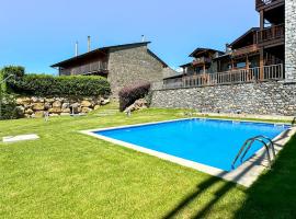 Cal Fontcitrana, casa de monta&ntilde;a, chal&eacute; alpino em Llivia