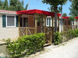 Victoria mobilehome in Village Residence Juliamare, khách sạn ở Pertisau