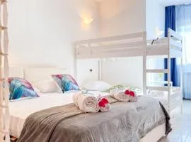 Liam Leo Suite by Ca-Sa Check