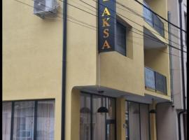 Hotel Aksa, מלון בפריזרן