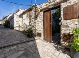 Villa Monti Cozy Yard & BBQ Perfect for Families & Friends