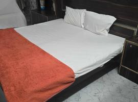 Hotel O Elysian, ξενοδοχείο σε Naini