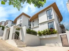 Homey 2Br Villa Apricot Close to Beach Sea View