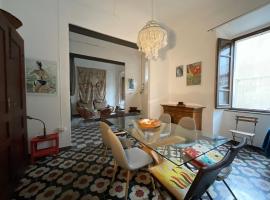 Maison de l artiste Zangs, Hotel in Narbolia