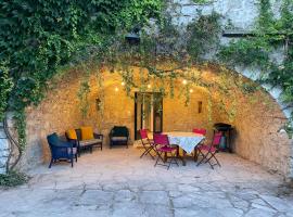 Gîte du Passiflore, Hotel in Auriolles