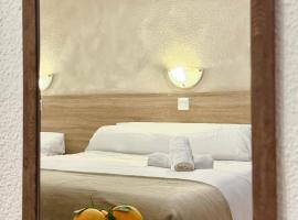 HS Altet Suites - Alicante Airport, guest house in El Altet