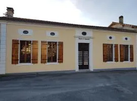 Maison De Lafenestre