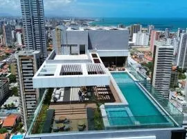 Studio completo a passos da Beira Mar no Meireles