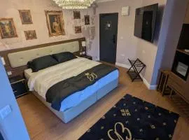 Empress Boutique Hotel Suites