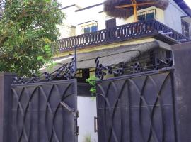 Appartement kekette, hotel in Toamasina