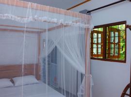 Nadi Villa Midigama, hotel i Midigama East