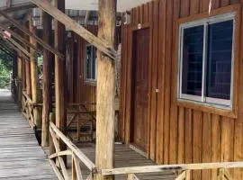 Paradiso Lagoon Bungalows