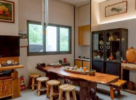 山禾湖畔，新社區的旅館