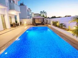 Hubstay - Blue Harmony Villa in Protaras - 5 min Walk to the Beach